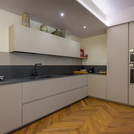 Vila San Vio 619 *